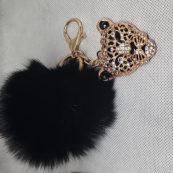 LEOPARD "Unbranded" KEYCHAIN (NIB). - Picture 3 of 3